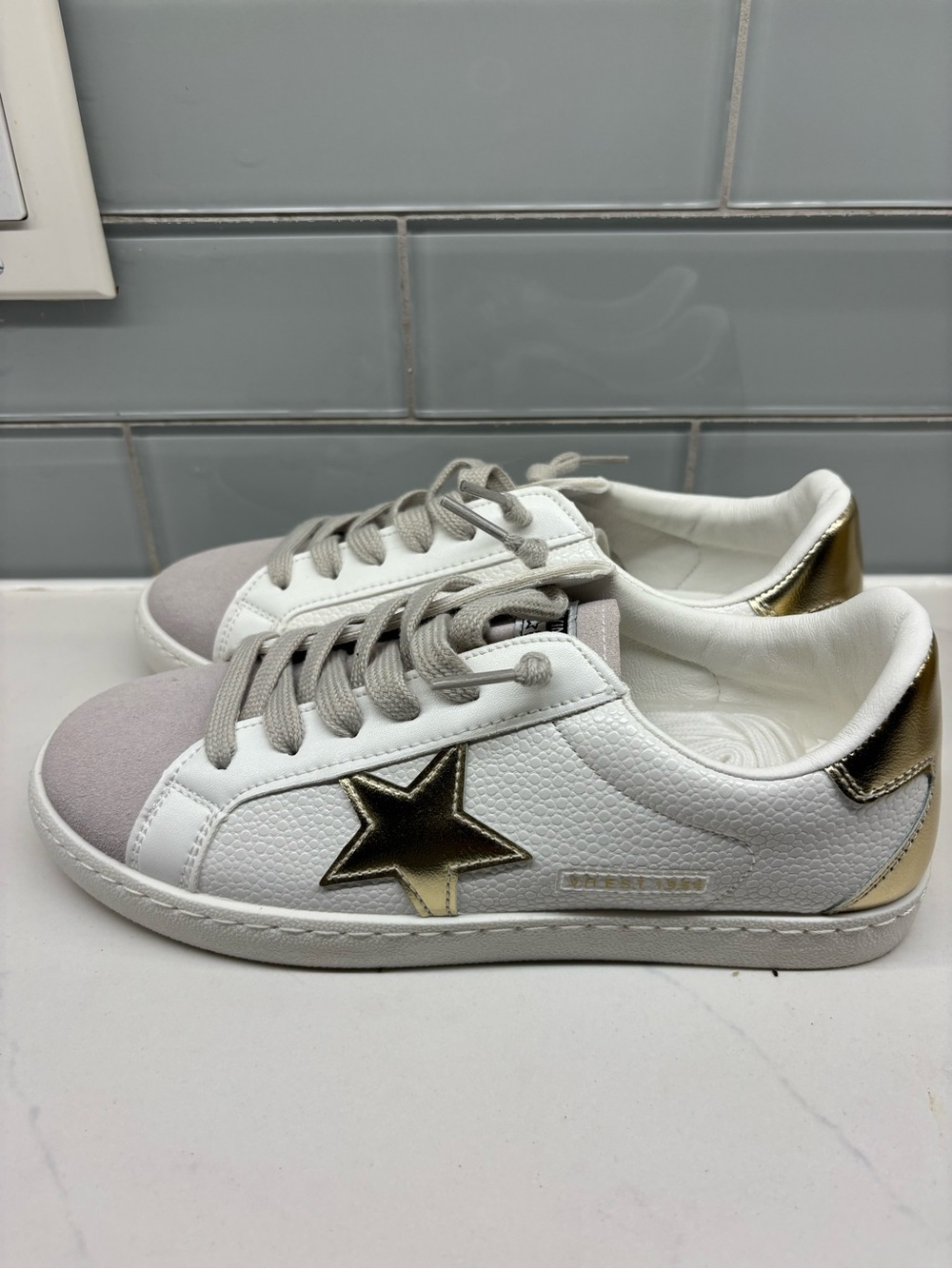 Vintage Havana White Sneakers with Light Gray Accents and Gold Star - Picture 4 of 6